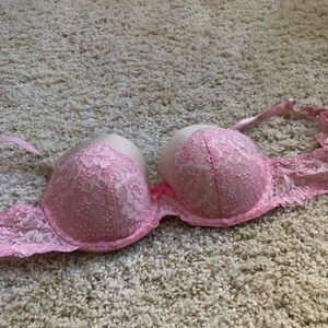 32DD Victoria’s Secret push-up bra